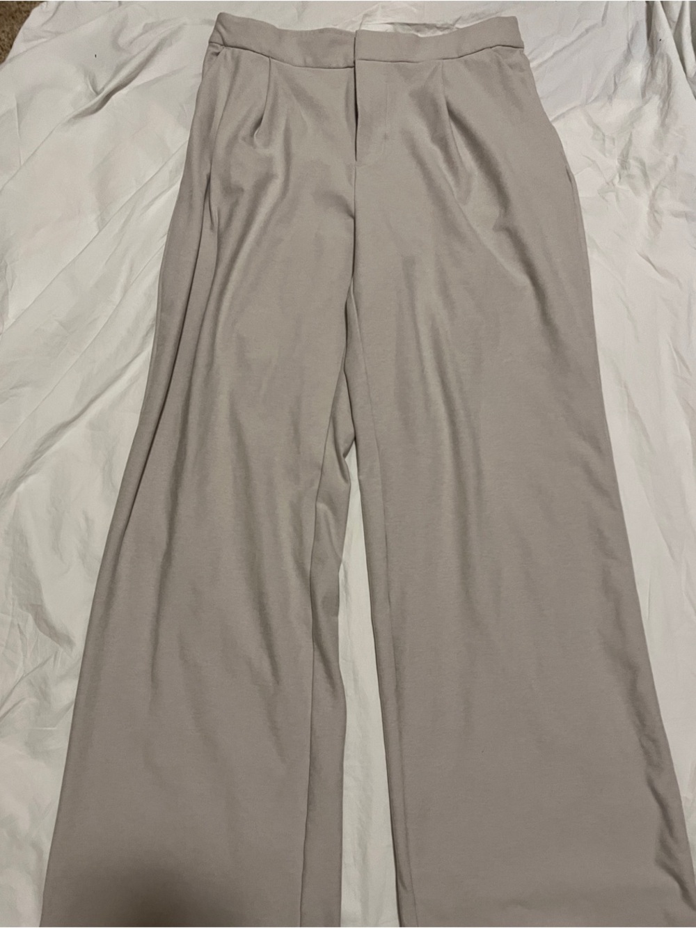Vuori Wide-Leg Trouser Pants in Taupe